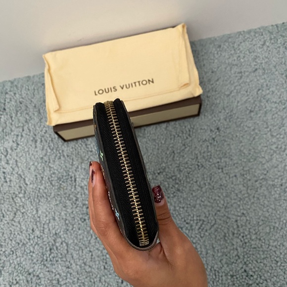 Multi color zippy wallet - Picture 4 of 8